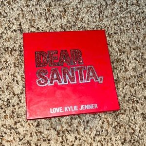 Kylie Jenner pressed powder palette eyeshadow